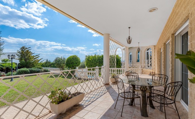 Venta · Villa / Chalet · Elche/Elx