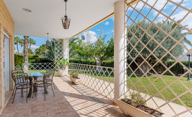 Venta · Villa / Chalet · Elche/Elx