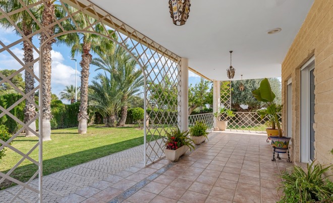 Venta · Villa / Chalet · Elche/Elx