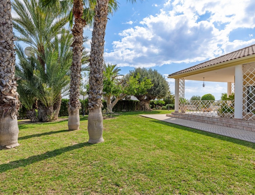Venta · Villa / Chalet · Elche/Elx