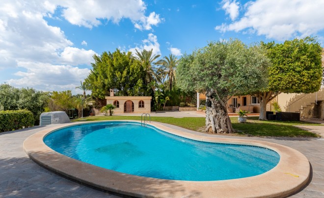 Venta · Villa / Chalet · Elche/Elx