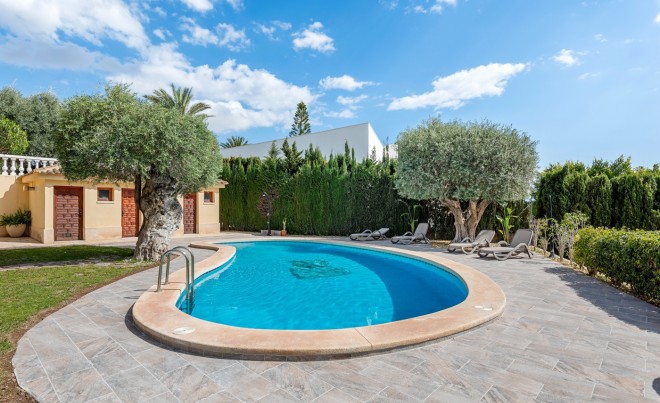 Venta · Villa / Chalet · Elche/Elx