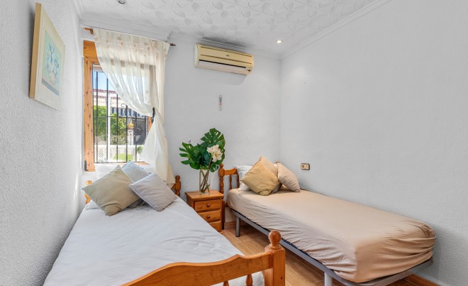 Venta · Bungalow / Adosado / Semiadosado · Guardamar del Segura