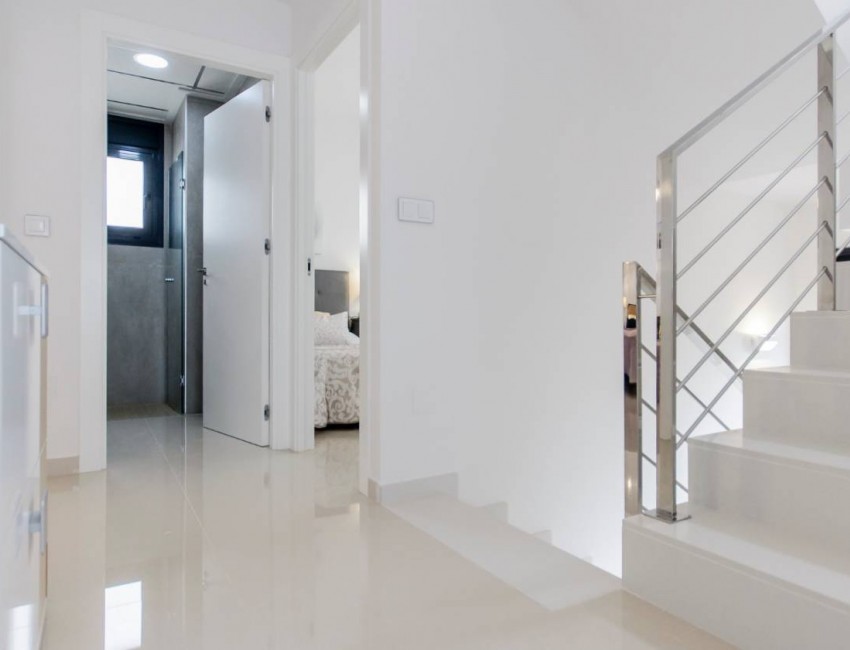 Nueva construcción  · Villa / Chalet · San Miguel de Salinas