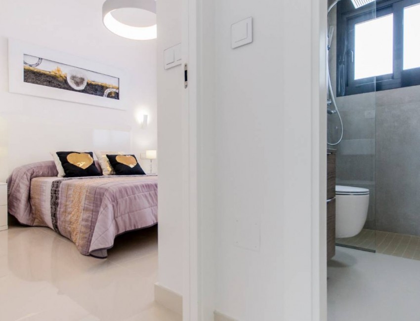 Nueva construcción  · Villa / Chalet · San Miguel de Salinas