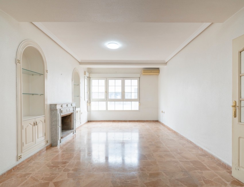 Sale · Apartment / Flat · Torrevieja