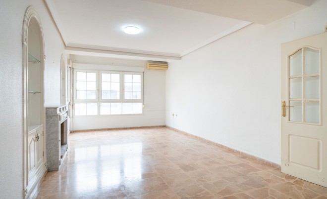 Sale · Apartment / Flat · Torrevieja