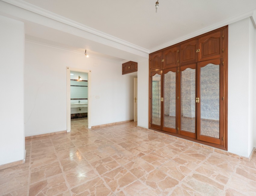 Sale · Apartment / Flat · Torrevieja