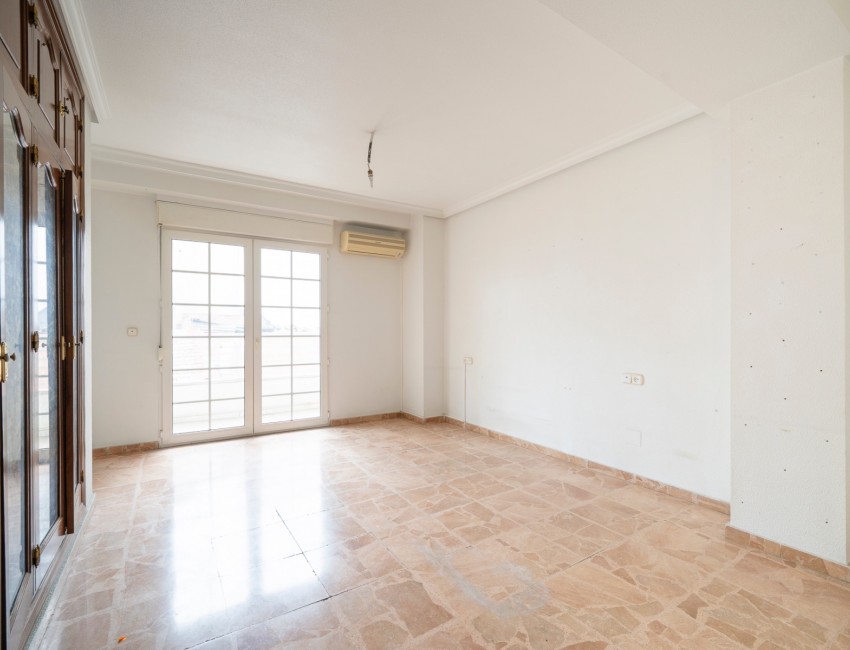 Sale · Apartment / Flat · Torrevieja