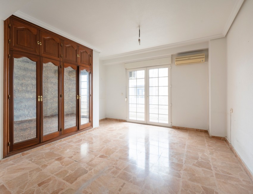 Sale · Apartment / Flat · Torrevieja