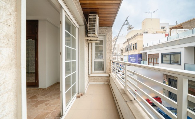 Sale · Apartment / Flat · Torrevieja