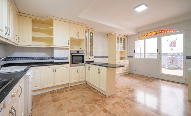 Sale · Apartment / Flat · Torrevieja