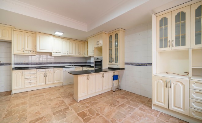 Sale · Apartment / Flat · Torrevieja