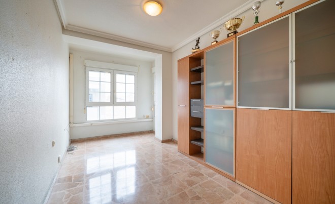 Sale · Apartment / Flat · Torrevieja