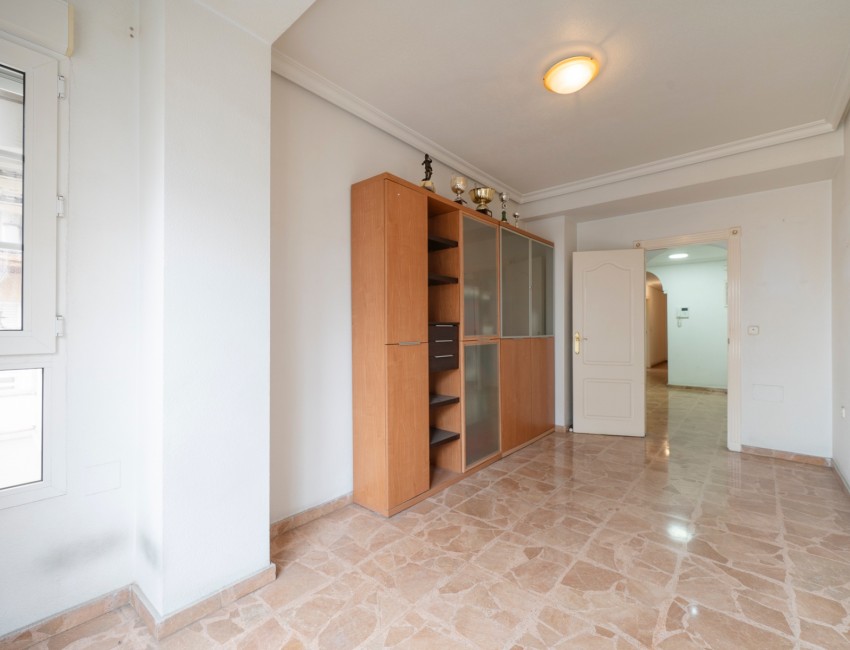 Sale · Apartment / Flat · Torrevieja