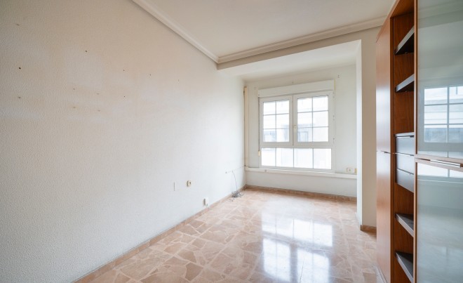 Sale · Apartment / Flat · Torrevieja