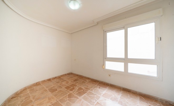 Sale · Apartment / Flat · Torrevieja