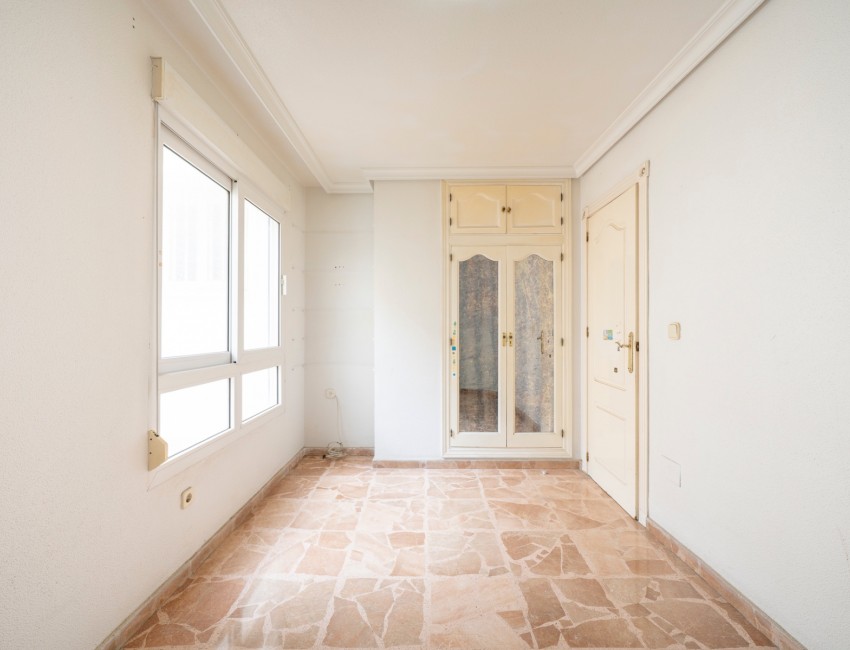 Sale · Apartment / Flat · Torrevieja