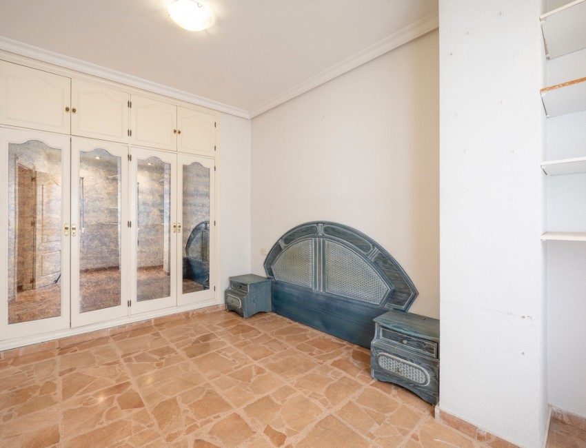 Sale · Apartment / Flat · Torrevieja