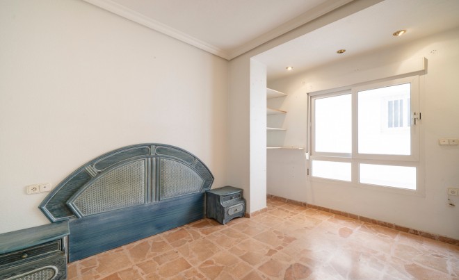 Sale · Apartment / Flat · Torrevieja