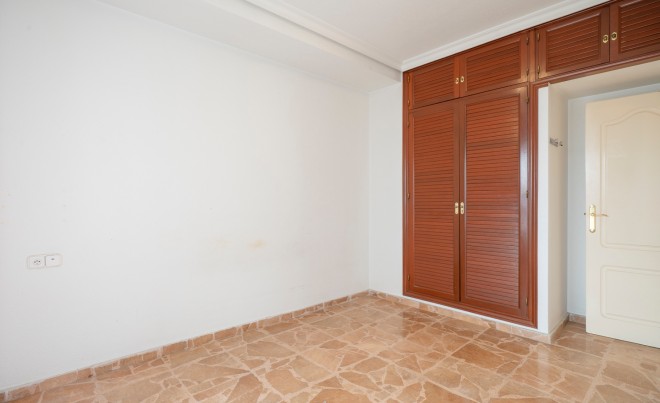 Sale · Apartment / Flat · Torrevieja