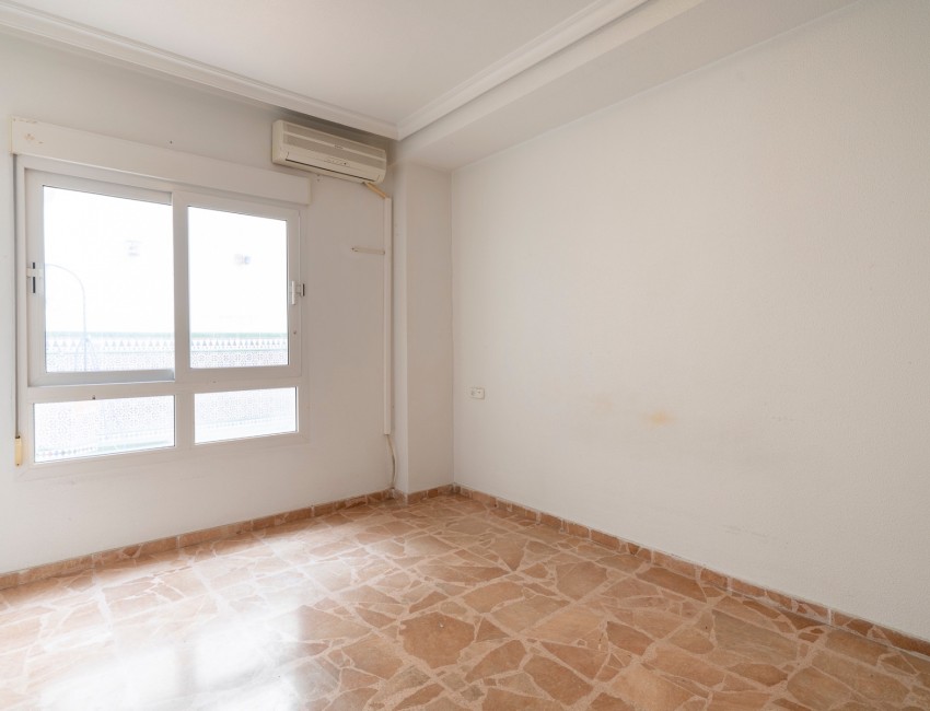 Sale · Apartment / Flat · Torrevieja