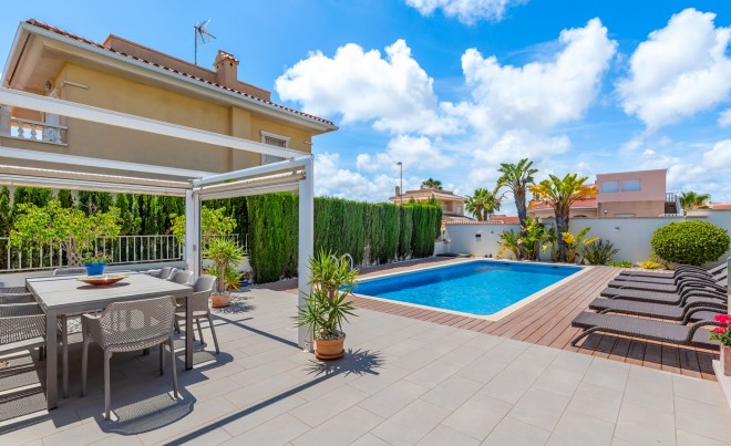 Revente · Villa · Ciudad Quesada