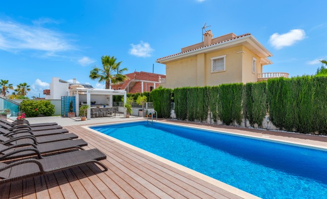 Revente · Villa · Ciudad Quesada