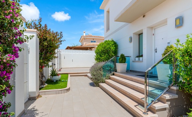 Revente · Villa · Ciudad Quesada