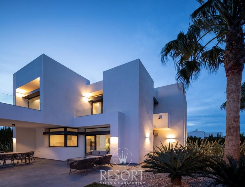 Sale · Villa · La Manga Club · Las Acacias, La Manga Club Resort