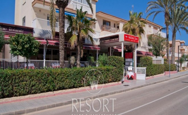 Revente · Local Commercial · La Manga · , La Manga del Mar Menor