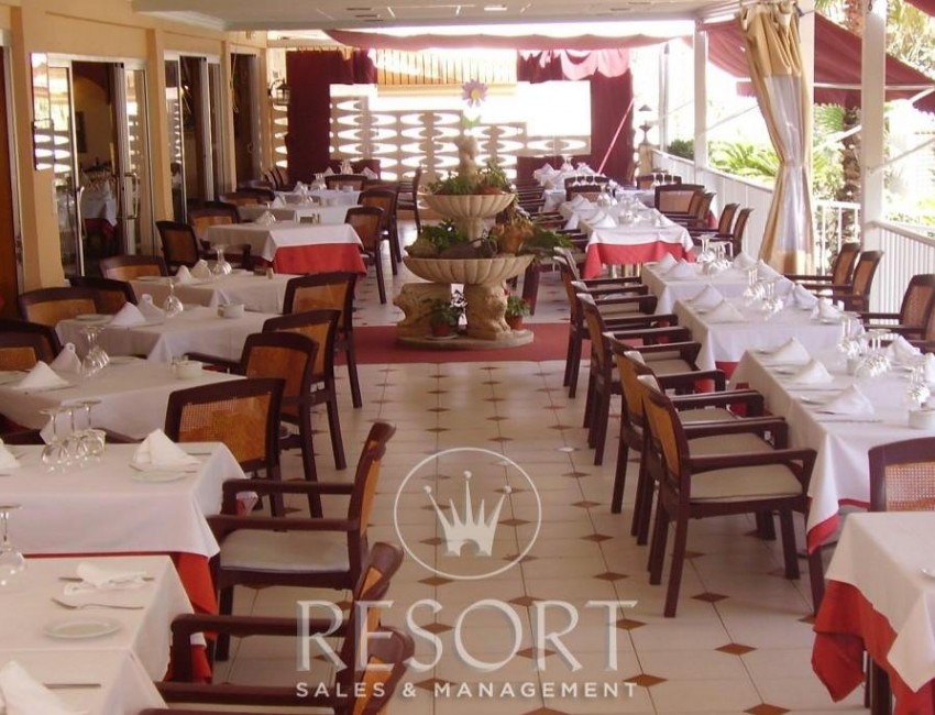 Revente · Local Commercial · La Manga · , La Manga del Mar Menor