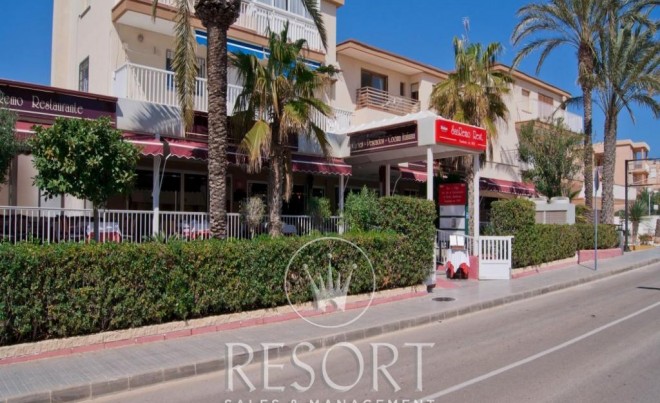 Revente · Local Commercial · La Manga · , La Manga del Mar Menor