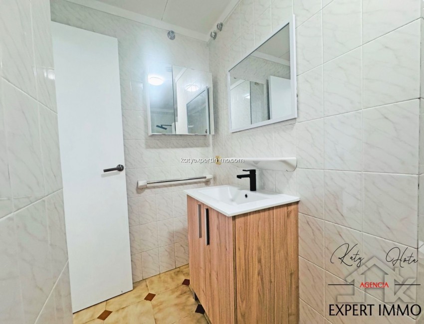 Revente · Appartement · Roses