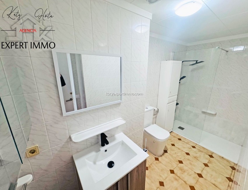 Revente · Appartement · Roses