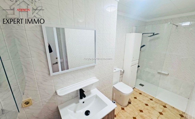 Revente · Appartement · Roses