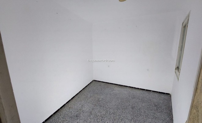 Revente · Appartement · Roses