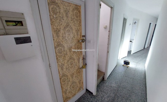 Revente · Appartement · Roses