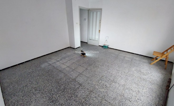 Revente · Appartement · Roses