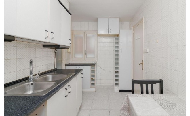 Sale · Apartment / Flat · Roses