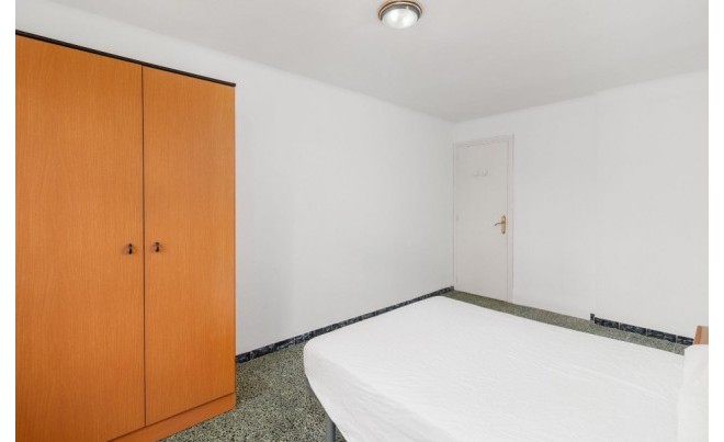 Sale · Apartment / Flat · Roses