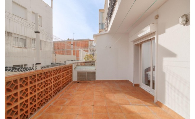 Sale · Apartment / Flat · Roses