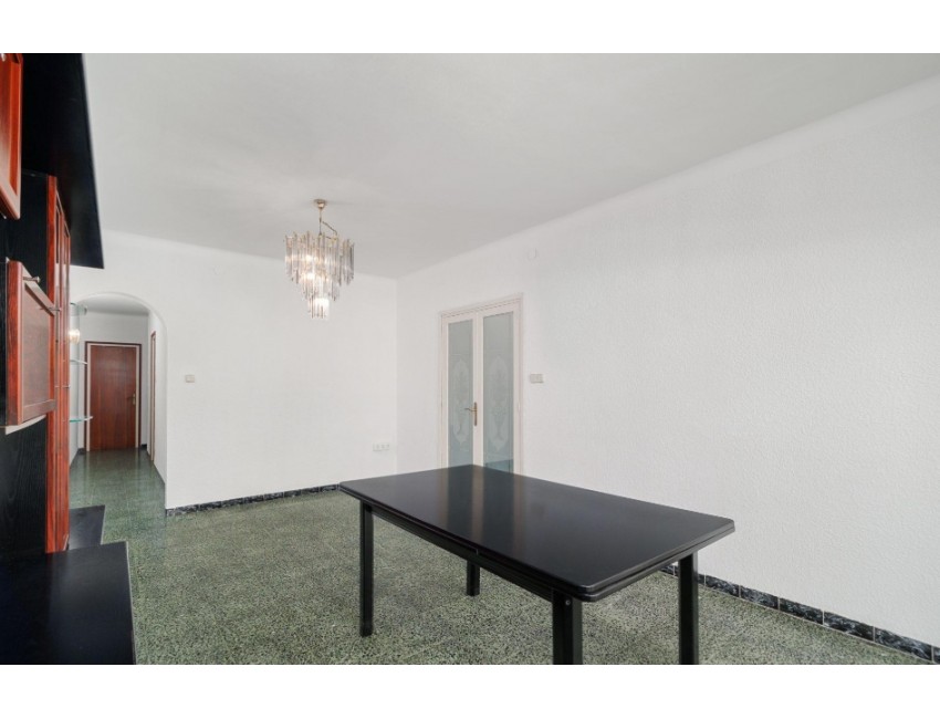 Sale · Apartment / Flat · Roses