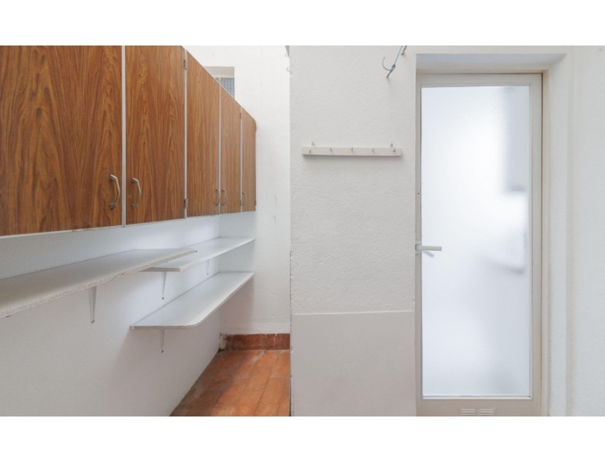 Sale · Apartment / Flat · Roses