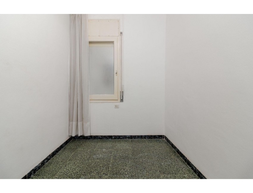 Sale · Apartment / Flat · Roses