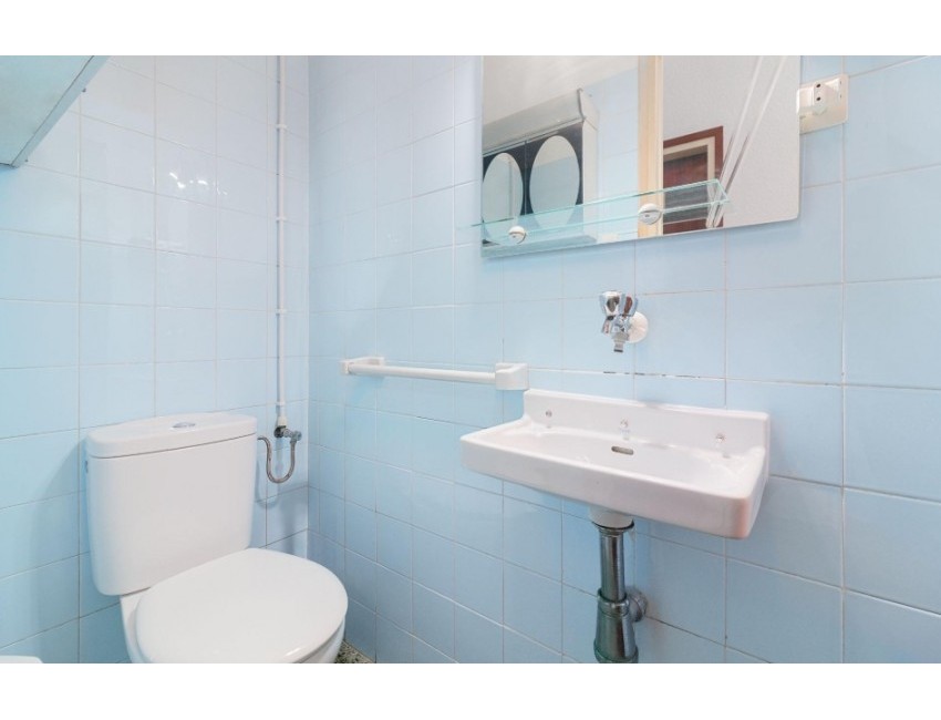 Sale · Apartment / Flat · Roses