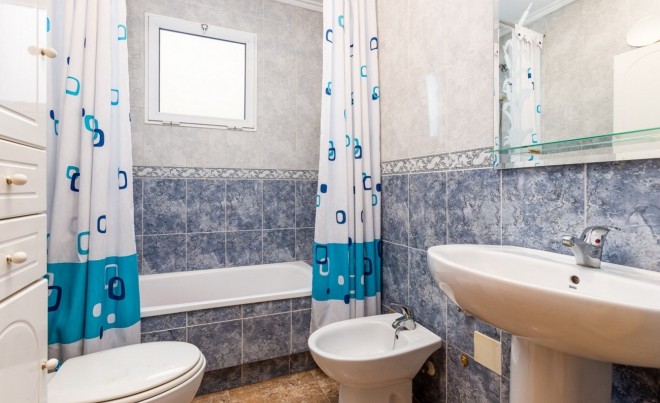 Venta · Apartamento / Piso · Torrevieja