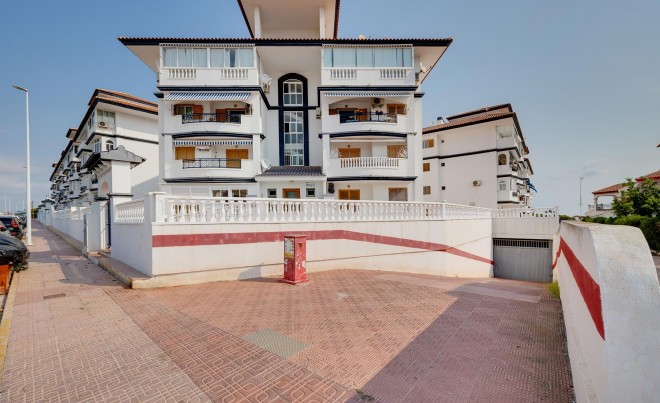 Venta · Apartamento / Piso · Torrevieja