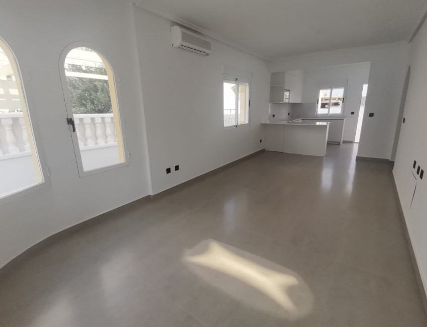 Venta · Villa / Chalet · Orihuela