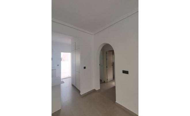 Venta · Villa / Chalet · Orihuela